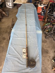 649305