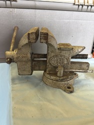649438