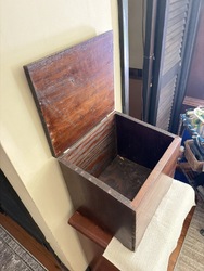651057