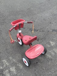 656911