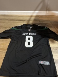 657713