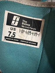 657837