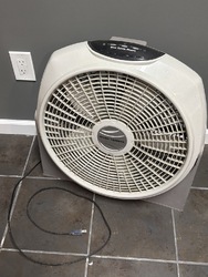 658183