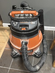 658187