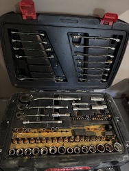 658564