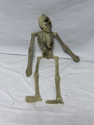 658990