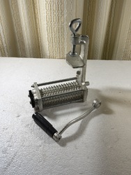 651301