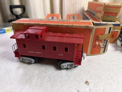 651883