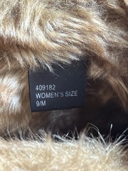651898