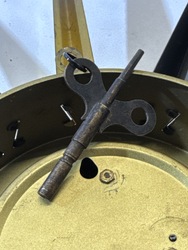 643994