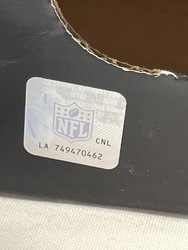 644323