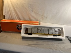 645810