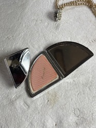 654716