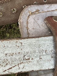 656327