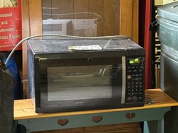 657163
