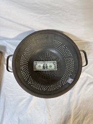 660990