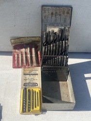 661794