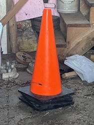 664476