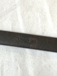 661834