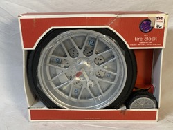 661983